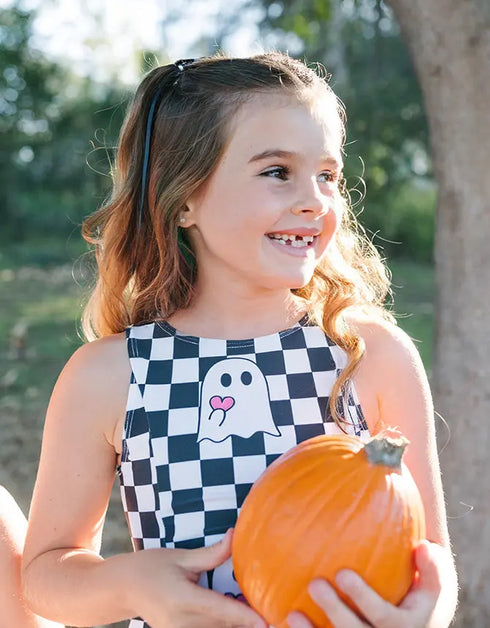 C A S S I E Young at Hart