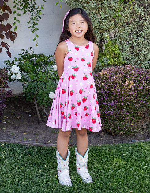 E L S I E - Girls Pink Strawberry Garden Dress