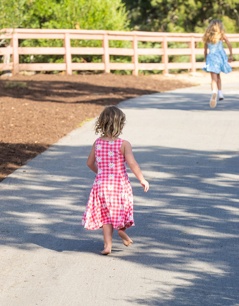 M A K E N N A - Girls Classic Daisy Print Gingham Dress